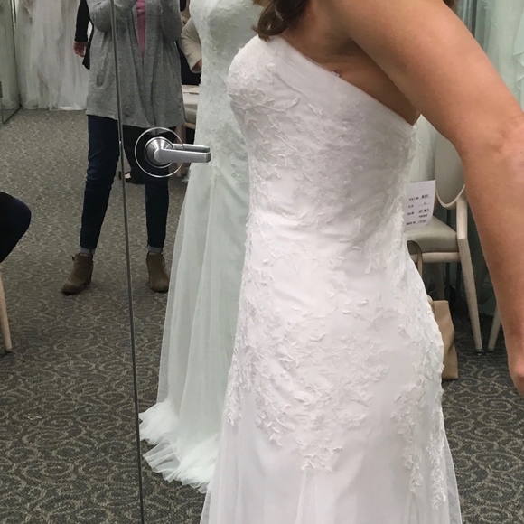 BRAND NEW Sz 6 Galina Strapless Wedding Dress